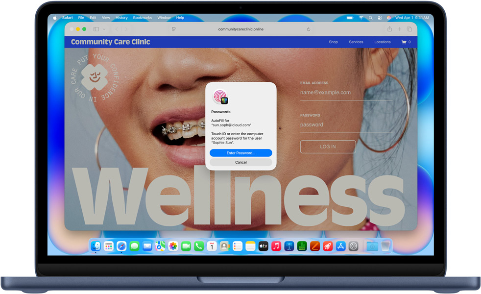 MacBook Neo i fargen indigo vises, og brukeren kan logge på en side for en lokal helseklinikk i Safari med Touch ID eller passord