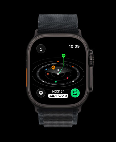 Apple Watch Ultra 3, cassa in titanio nero, app Bussola, waypoint segnati, cinturino Alpine Loop nero