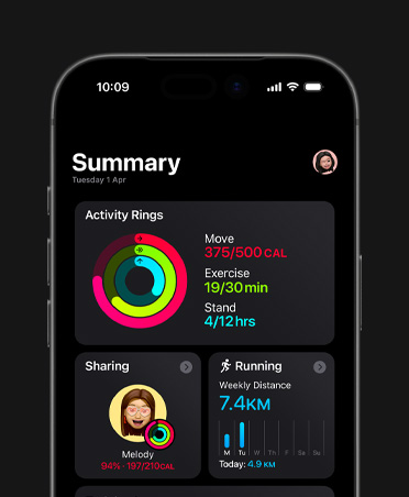 iPhone 17, Fitness summary, Activity rings, Move, Exercise and Stand metrics, activity sharing with friends, weekly Running stats