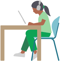 Mulher usando os AirPods Max e um iPad sentada a uma mesa.