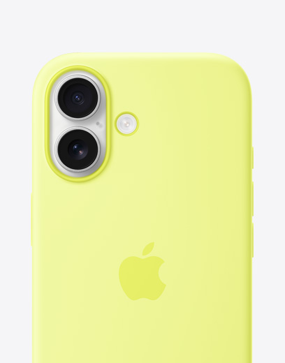 iPhone 17, face arrière avec coque en silicone jaune, système à deux caméras Fusion dans le coin supérieur gauche, logo Apple centré