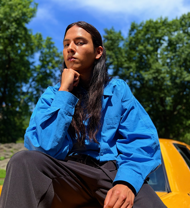 Kuva henkilöstä kameran uuden sukupolven muotokuvaominaisuudella otettuna