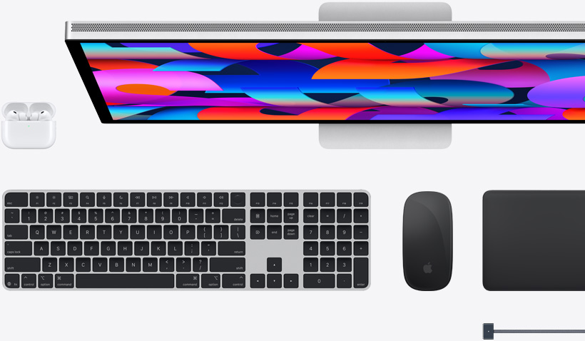 Doplňky k Macu: AirPody, Studio Display, Magic Keyboard, Magic Mouse, Magic Trackpad, MagSafe nabíjecí kabel